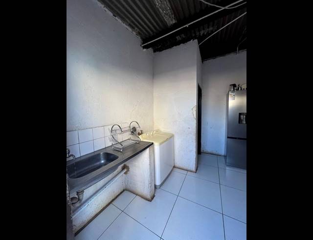 1 BEDROOM HOUSE FOR SALE IN NALEDI